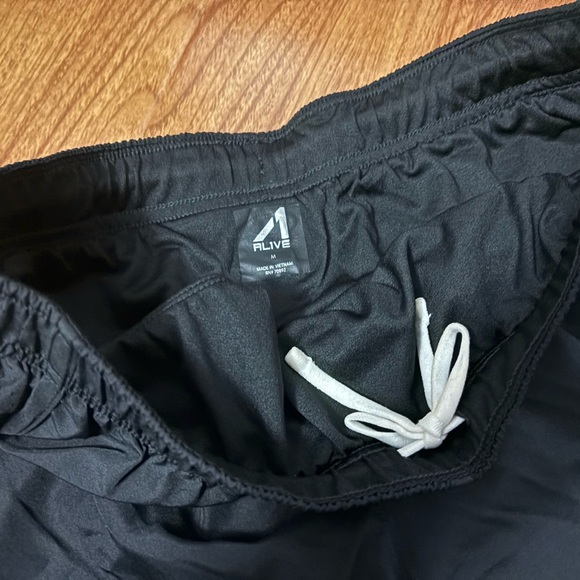 New! Alive Magnetics Sport Shorts Black Color Woman Size M - Picture 3 of 9